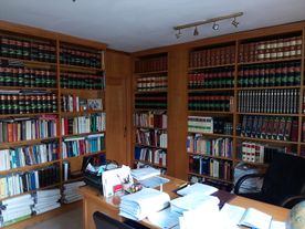 Bufete Catalá-Rubio biblioteca en oficina